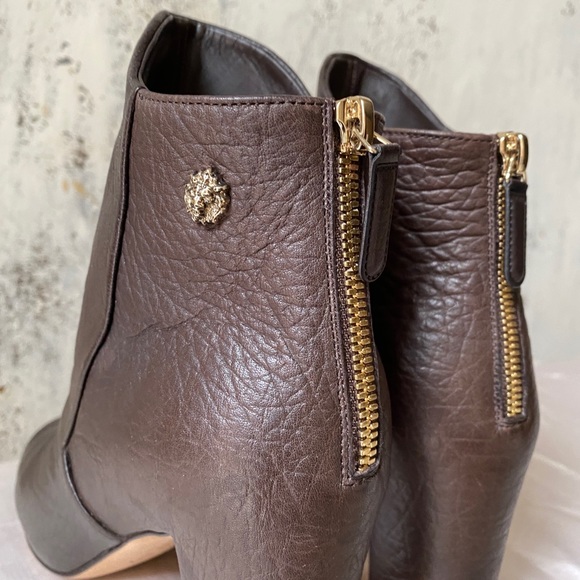 Authentic Chanel Brown Leather Boots size 36,5 - Picture 4 of 12